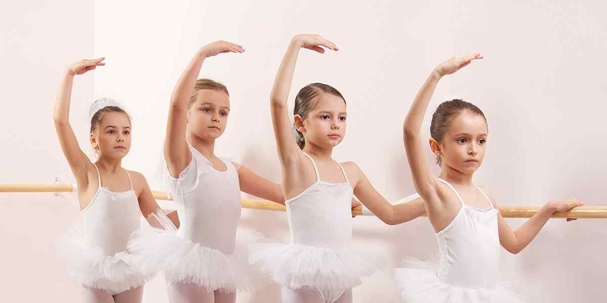 https://rainbowbridgeschool.com/wp-content/uploads/2019/04/inner_dance_03.jpg